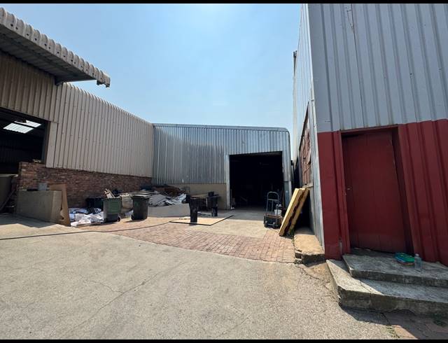 3,000M² WAREHOUSE FOR SALE IN WYNBERG
